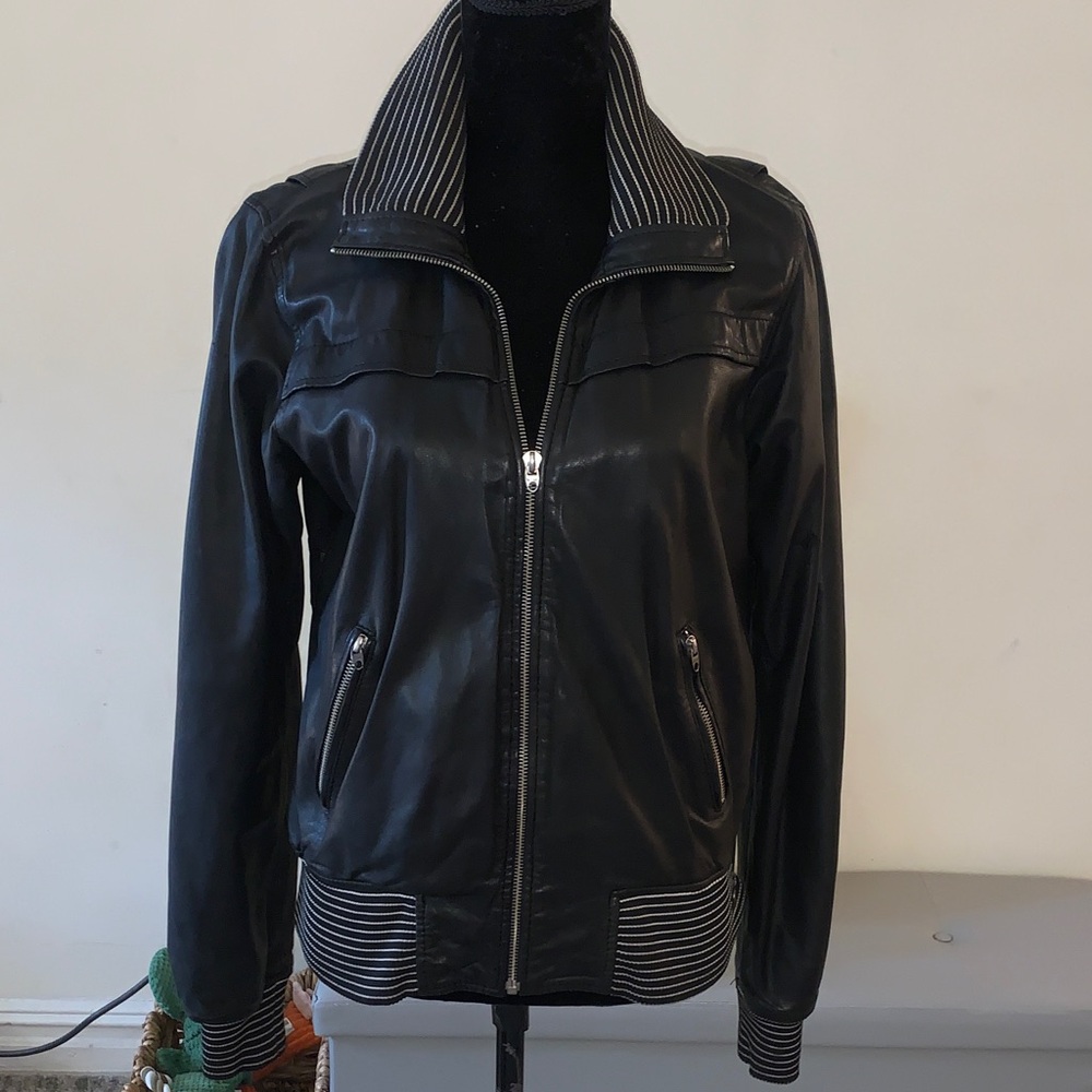 DIESEL women’s Black Bomber vintage leather Jacket with Striped Collar
